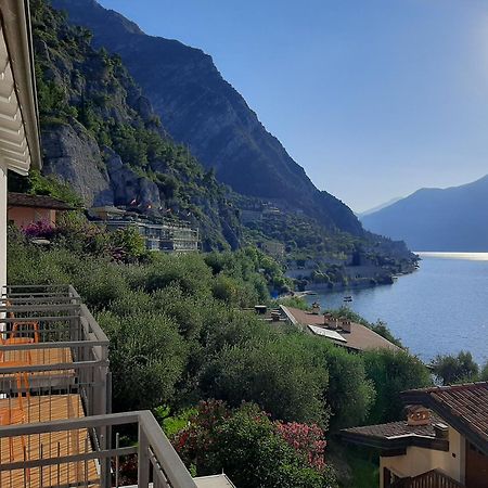 Hotel Augusta Garni Limone sul Garda Exteriör bild