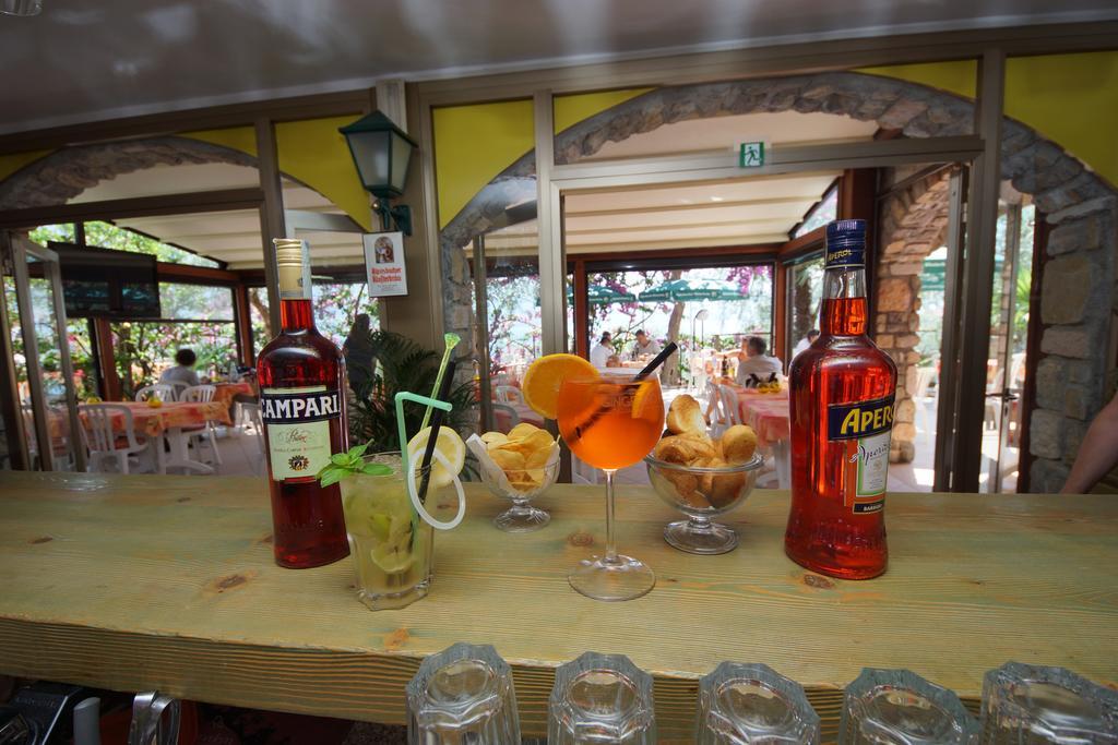 Hotel Augusta Garni Limone sul Garda Exteriör bild