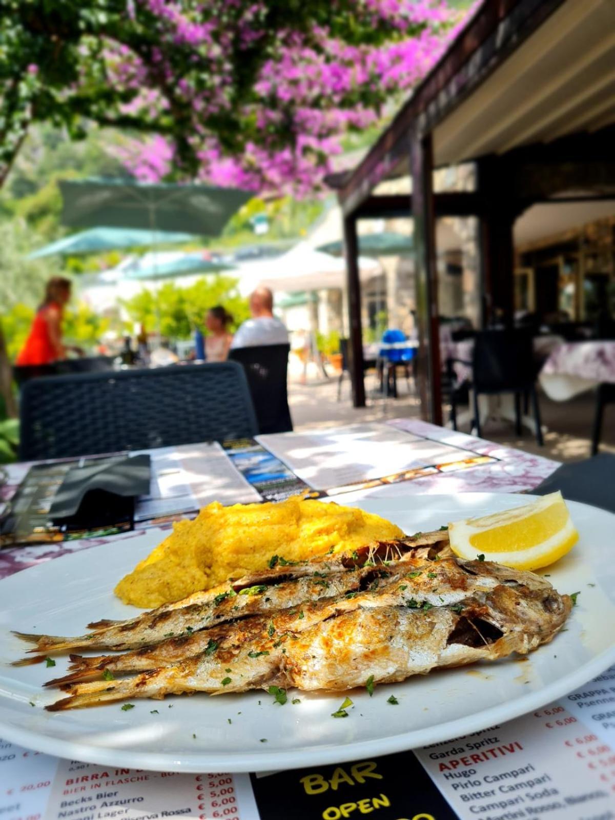 Hotel Augusta Garni Limone sul Garda Exteriör bild