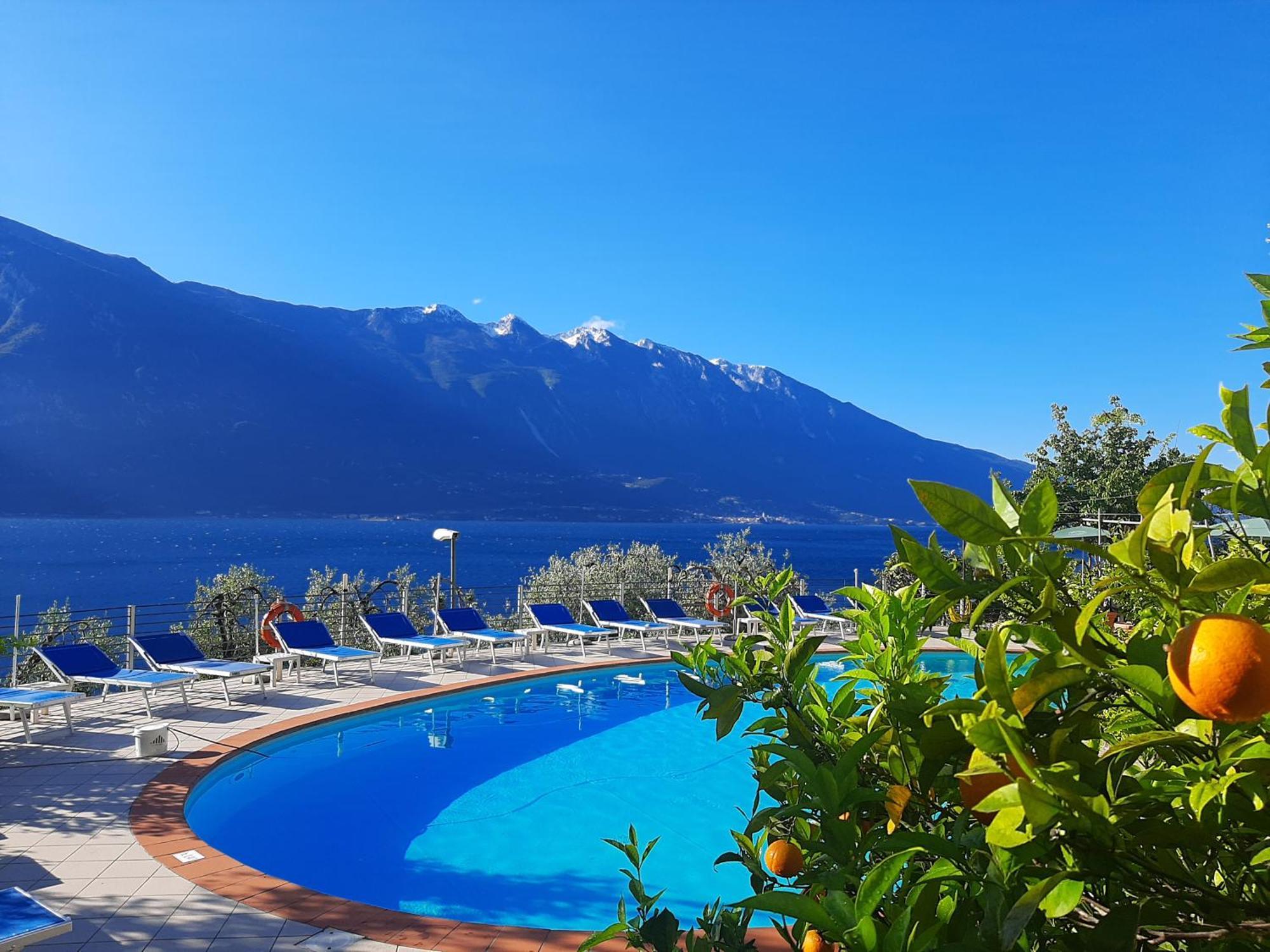 Hotel Augusta Garni Limone sul Garda Exteriör bild