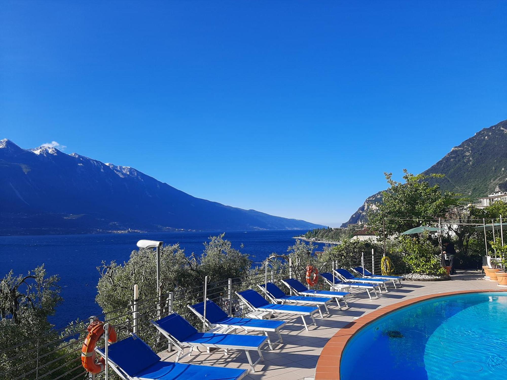 Hotel Augusta Garni Limone sul Garda Exteriör bild